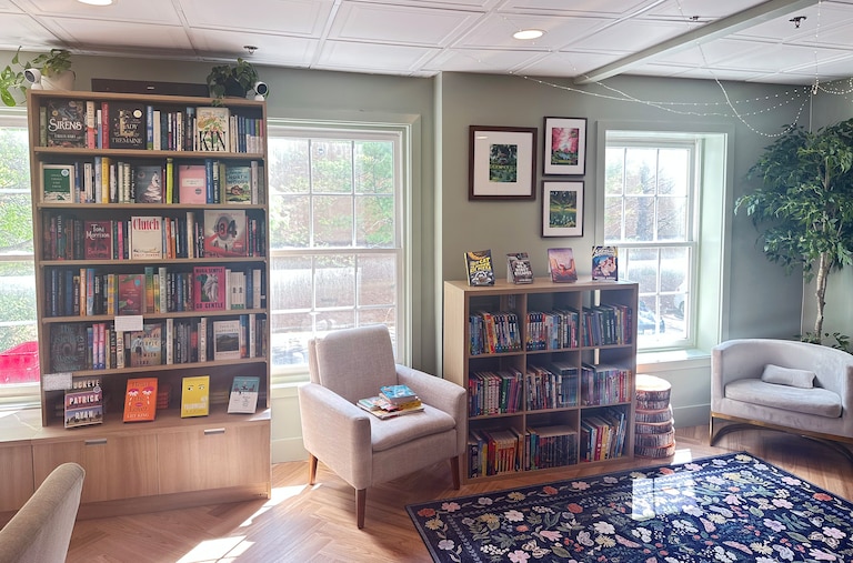 The Paper Heart Bookstore celebrates its grand opening this weekend in Gaithersburg’s Kentlands community.
Paper Heart owners Ashley Le and Mike Luu hope the store’s cozy second-story interior can serve as a third place for book lovers in the community.