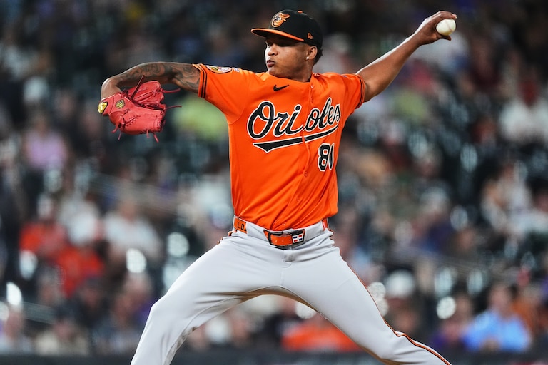Orioles reliever Luis De León pitches against the Colorado Rockies in the seventh inning.