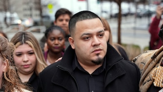 Kilmar Abrego Garcia, center, and his wife Jennifer Vasquez Sura, behind left, arrive at the federal courthouse Thursday, Feb. 26, 2026, in Nashville, Tenn. (AP Photo/George Walker IV)