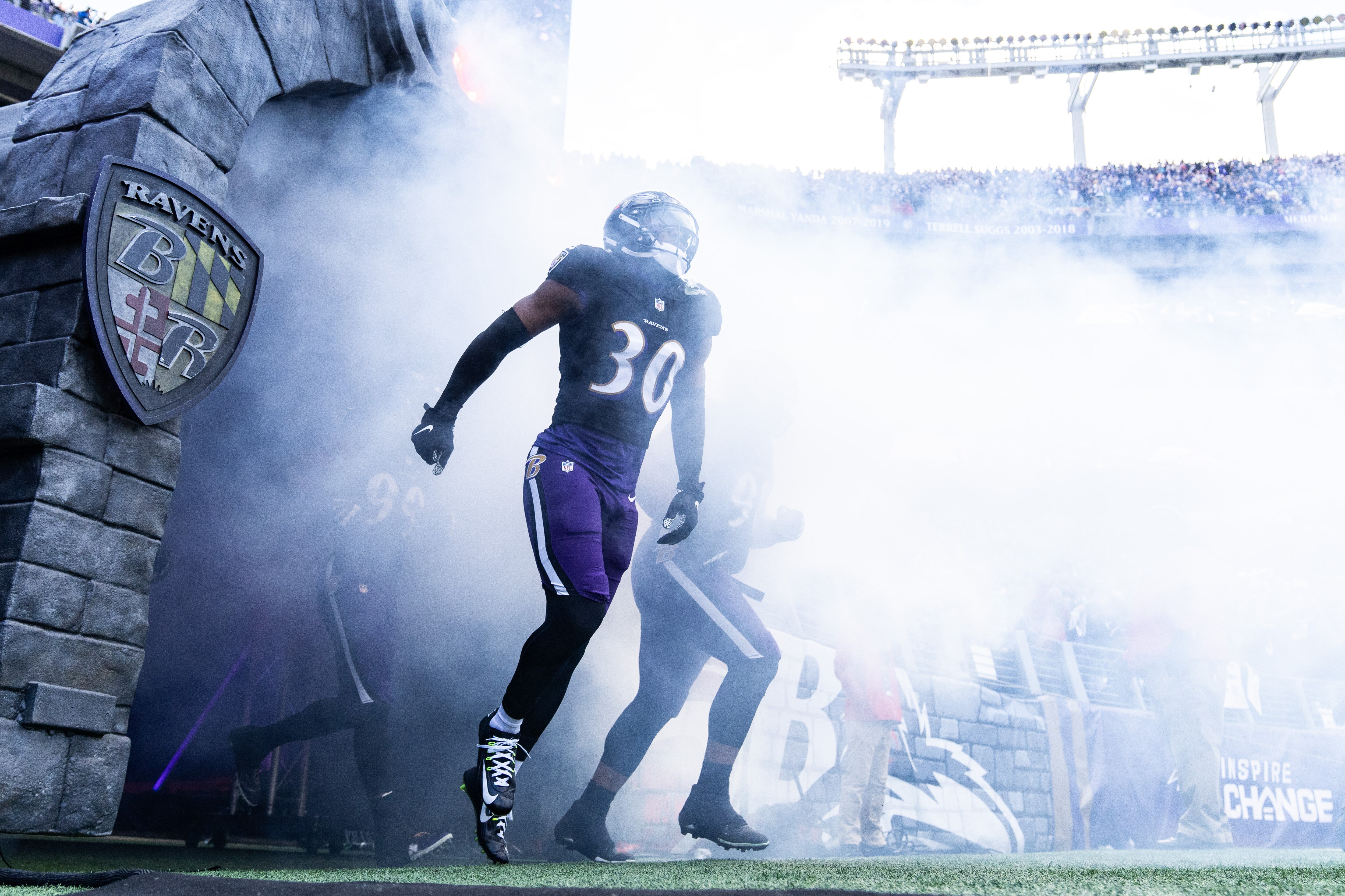 Trenton Simpson is the favorite to replace Patrick Queen at inside linebacker, but he has much to prove as the preseason begins.