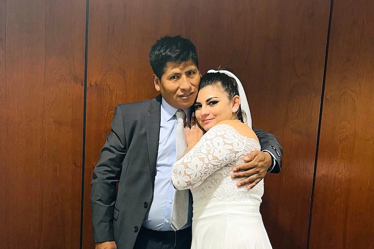 Julian Curo-Churata, left, with his wife Verónica Ramírez. Curo-Churata, 47, died Sept. 29 while in ICE custody in Louisiana, about three months after he was detained in Maryland.
