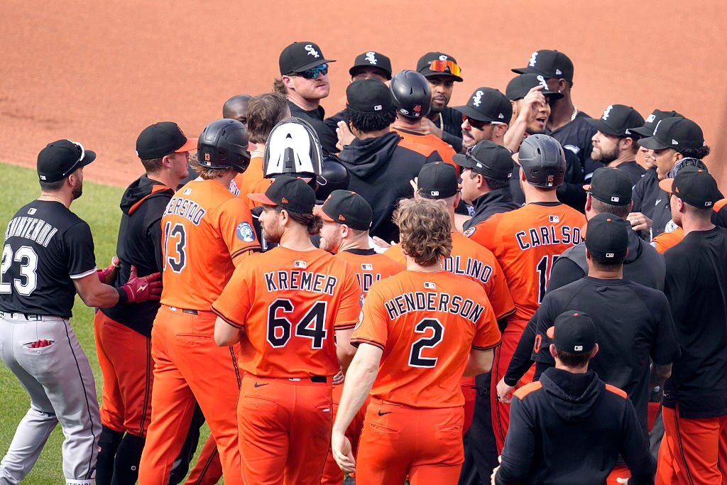 BALTIMORE, MD - MAY 31:  Benches clear after Coly Mayo #16 of the Baltimore Orioles and Lenyn Sosa #50 of the Chicago White Sox exchange pushes after a run down in the fourth inning during a baseball game at Oriole Park at Camden Yards on May 31, 2025 in Baltimore, Maryland.  (Photo by Mitchell Layton/Getty Images)