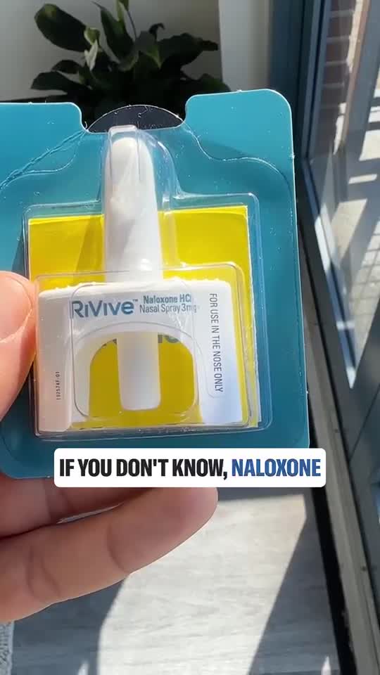 The Baltimore Banner staff participates in Naloxone training