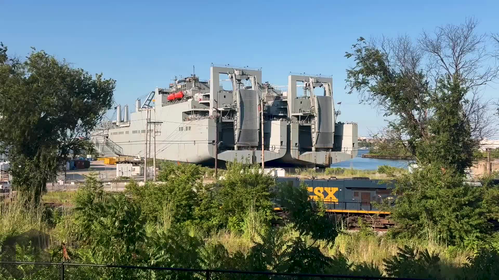 Noise levels at Locust Point ships.
